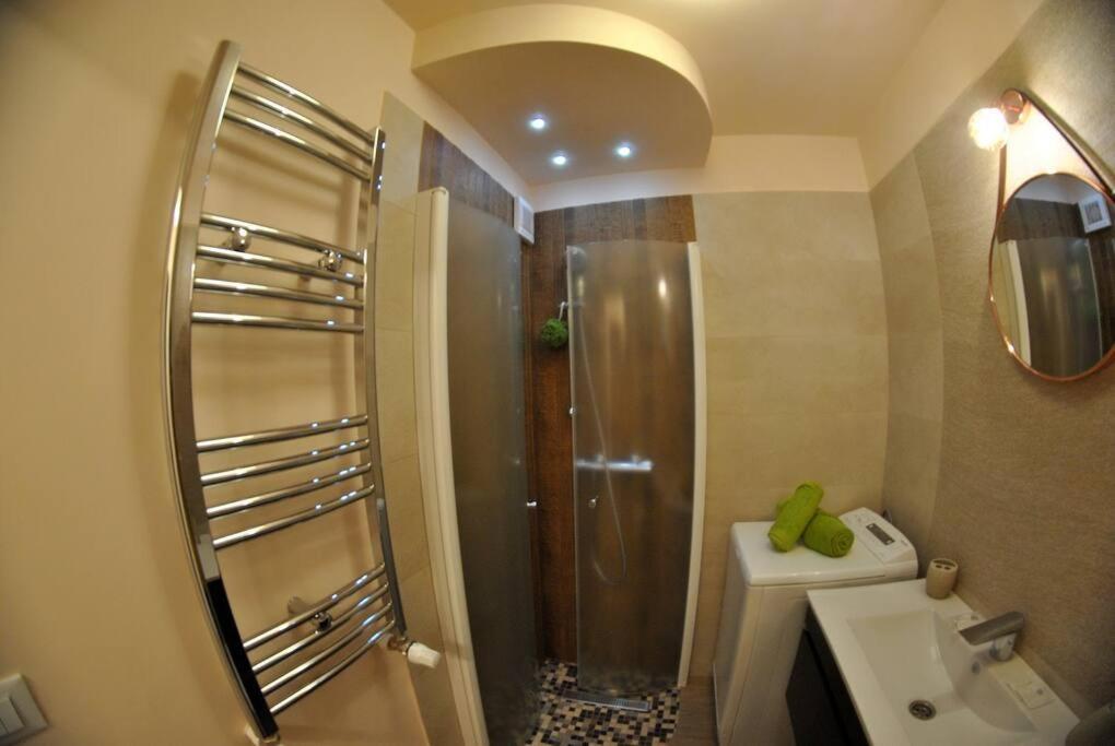 Modern & Central Apartment In North Of บูคาเรสต์ ภายนอก รูปภาพ