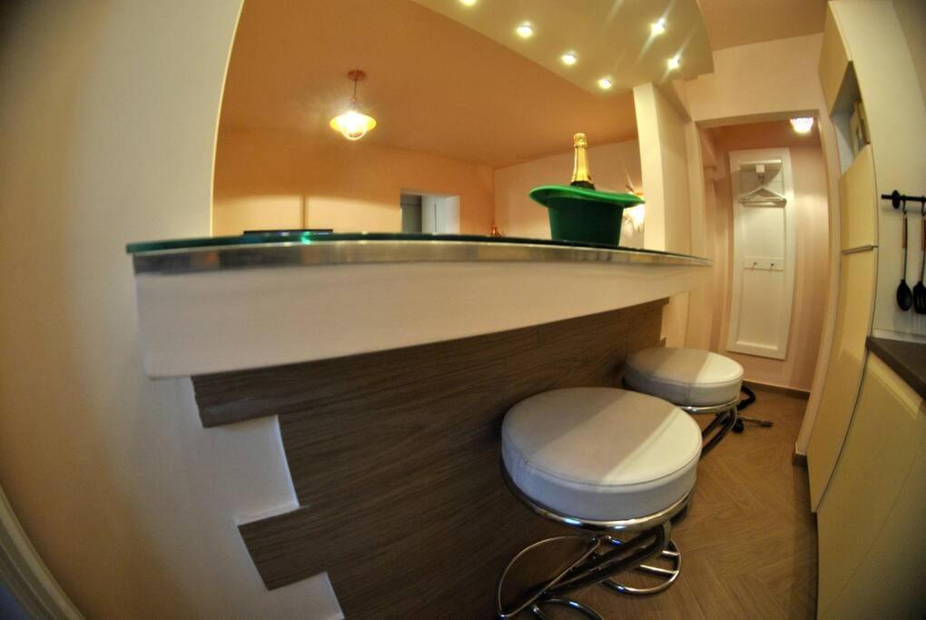 Modern & Central Apartment In North Of บูคาเรสต์ ภายนอก รูปภาพ