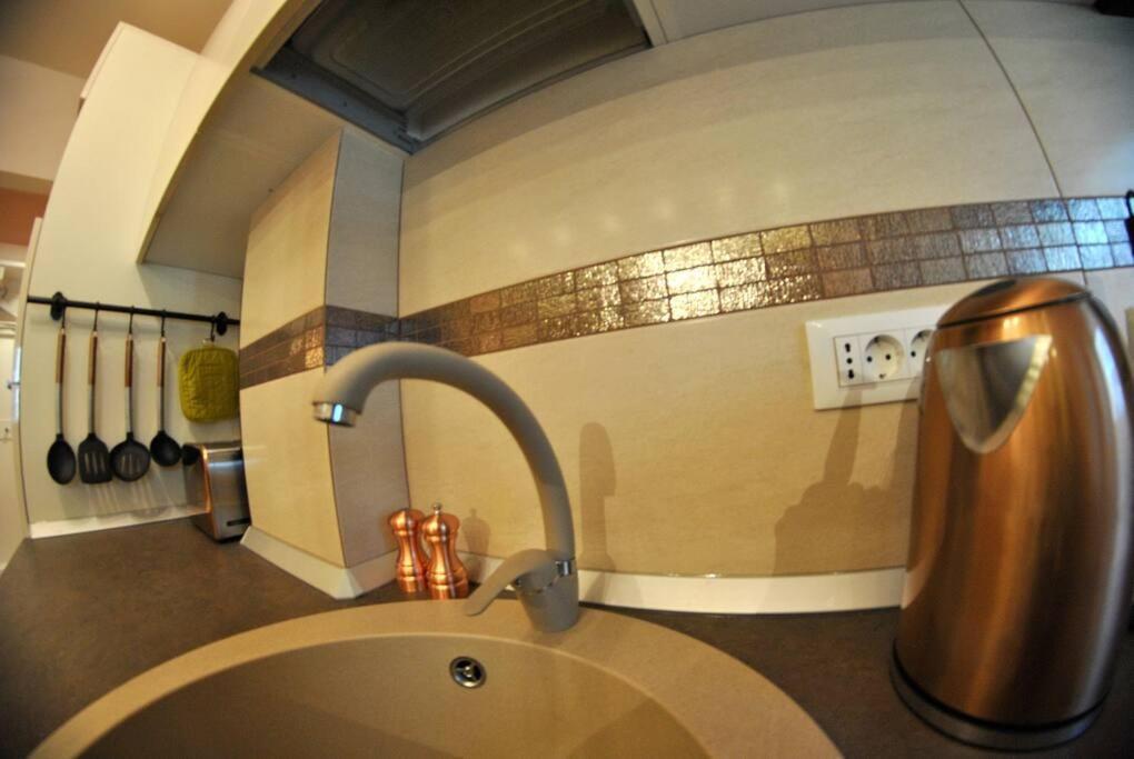 Modern & Central Apartment In North Of บูคาเรสต์ ภายนอก รูปภาพ